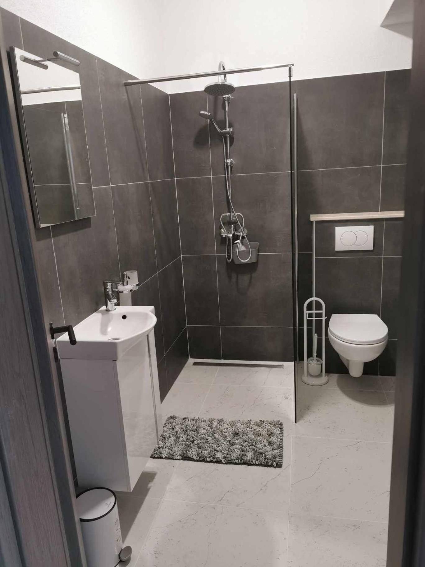 Guesthouse Nadia Сень Екстер'єр фото
